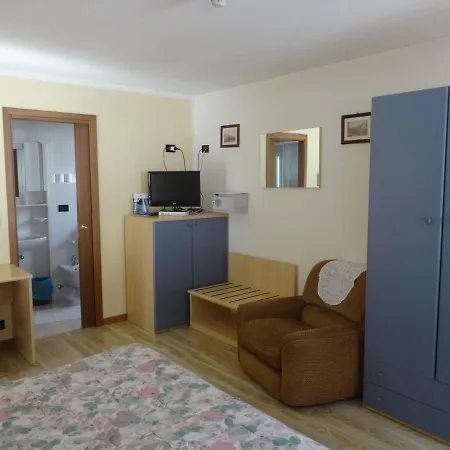 Отель Genzianella 3*